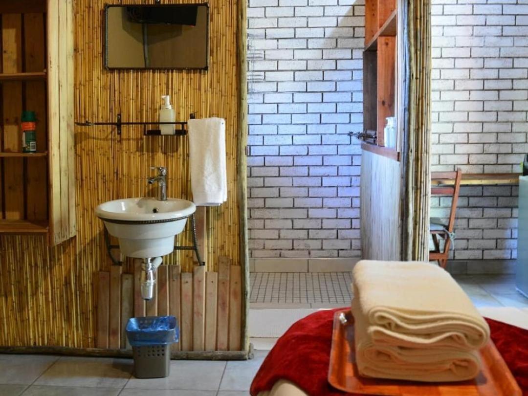 Nxabii Cottages Касане Номер фото